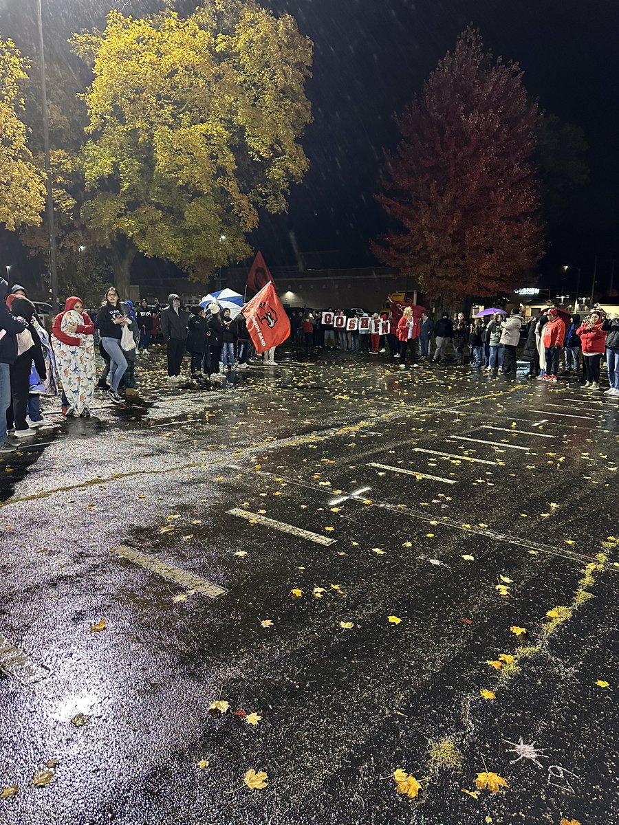 Shout out to our principal and all of the great parents that support us (she was in the pit crew yesterday day)! They even made a tunnel for the kids after midnight in the rain as the kids walked off the buses when we returned from Indy!
#goshenschools
#goshenband