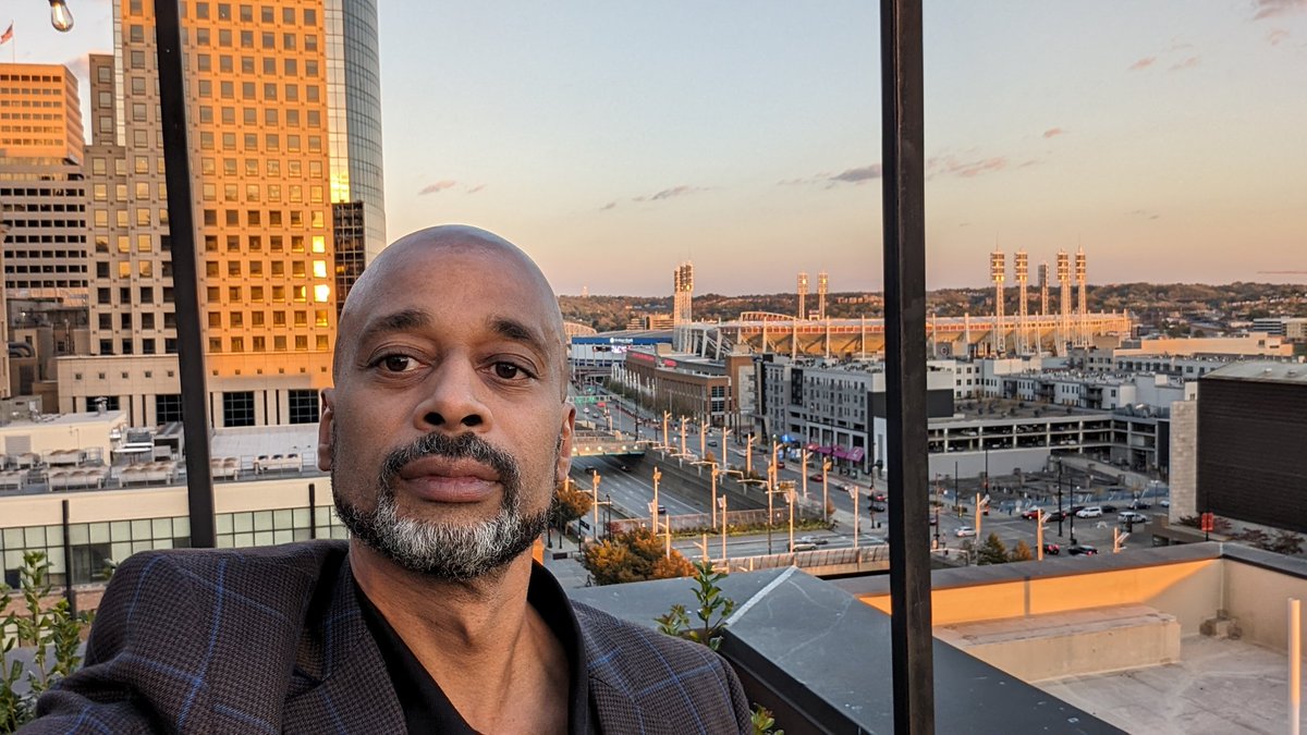 <a href="/FOTOFOCUSCINCY/">FOTOFOCUS</a> wrapped up the Convening this evening with a participant and patron dinner at Shire's Rooftop. Met a lot of great people and enjoyed some great views and food.