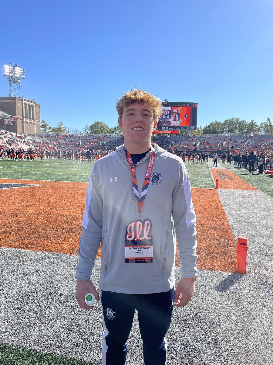 pheneghan07's tweet photo. Had a great time at Illinois yesterday! Thank you @BretBielema @BarryLunneyJr @artursitkowski4 @max__rosie @coachPatRyan @kashmayaa for the game day invite! Hope to be back soon! @DollBrian @newtrierfb @EDGYTIM @Rivals_Clint @AllenTrieu @PrepRedzoneIL @LemmingReport @hddngemscouting