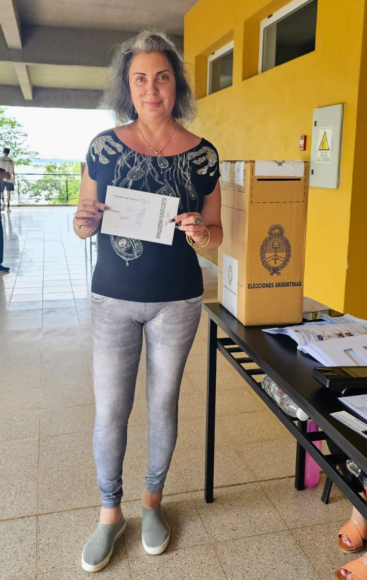 Votar es poder decidir. Es el momento en que expectativa y esperanza se unen para elegir el destino para una #Misiones mejor y una #Argentina mejor. ♥️💙🤍 🤗 #ArgentinaElige