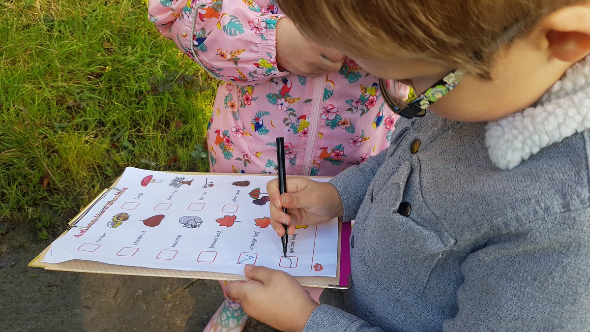 clair2401's tweet photo. We met up with Thomas's school friend today to do the homework. Alice came along and was a great babysitter to the little one. Please can all homework be like this? 🤭 @ReceptionSav @StSaviourCE https://t.co/x1HbCq9XRK
