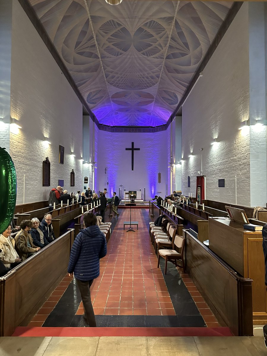 Lossky's tweet image. The @UofEChapelChoir is one of @UniofExeter’s finest jewels. Last night we enjoyed a wonderful celebration of their work in the @UniExeChapel, an amazing performance, though the roof may need repairs after the most powerful ‘I was glad’ I’ve ever heard.