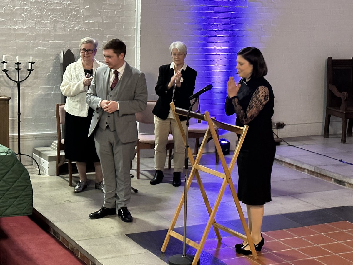 Lossky's tweet image. The @UofEChapelChoir is one of @UniofExeter’s finest jewels. Last night we enjoyed a wonderful celebration of their work in the @UniExeChapel, an amazing performance, though the roof may need repairs after the most powerful ‘I was glad’ I’ve ever heard.