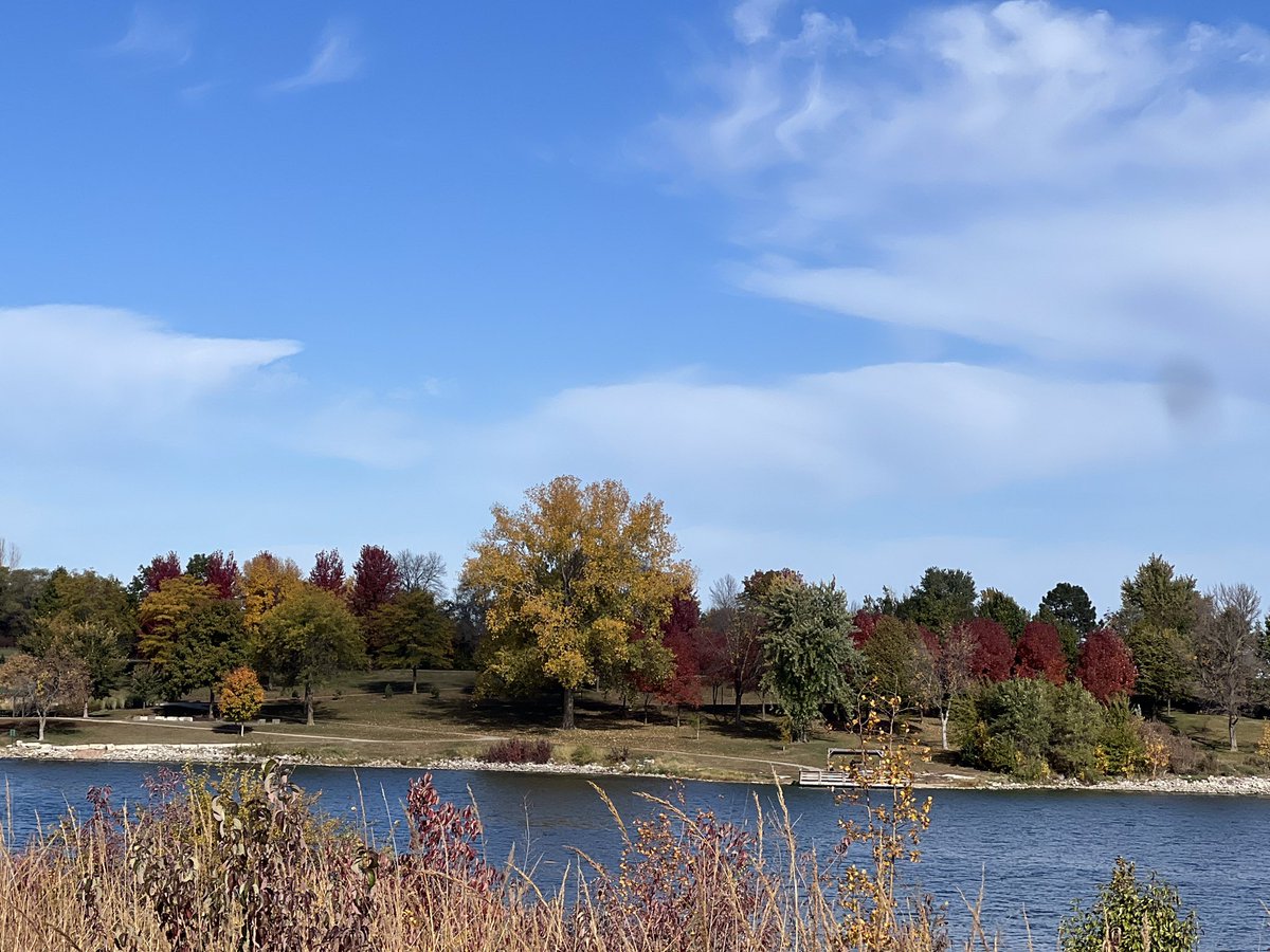 lautterback33's tweet image. Hello Sunday! Thank you @lake_cunningham for creating such a beautiful space in our community where we enjoy weekends walks and gorgeous scenery!