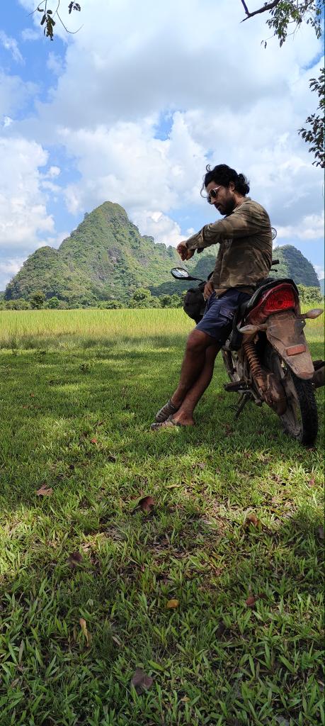 ခနလေးတွေးရင်းးး
ခနလေးဆွေးရင်းးး
ခနလေးပဲ....