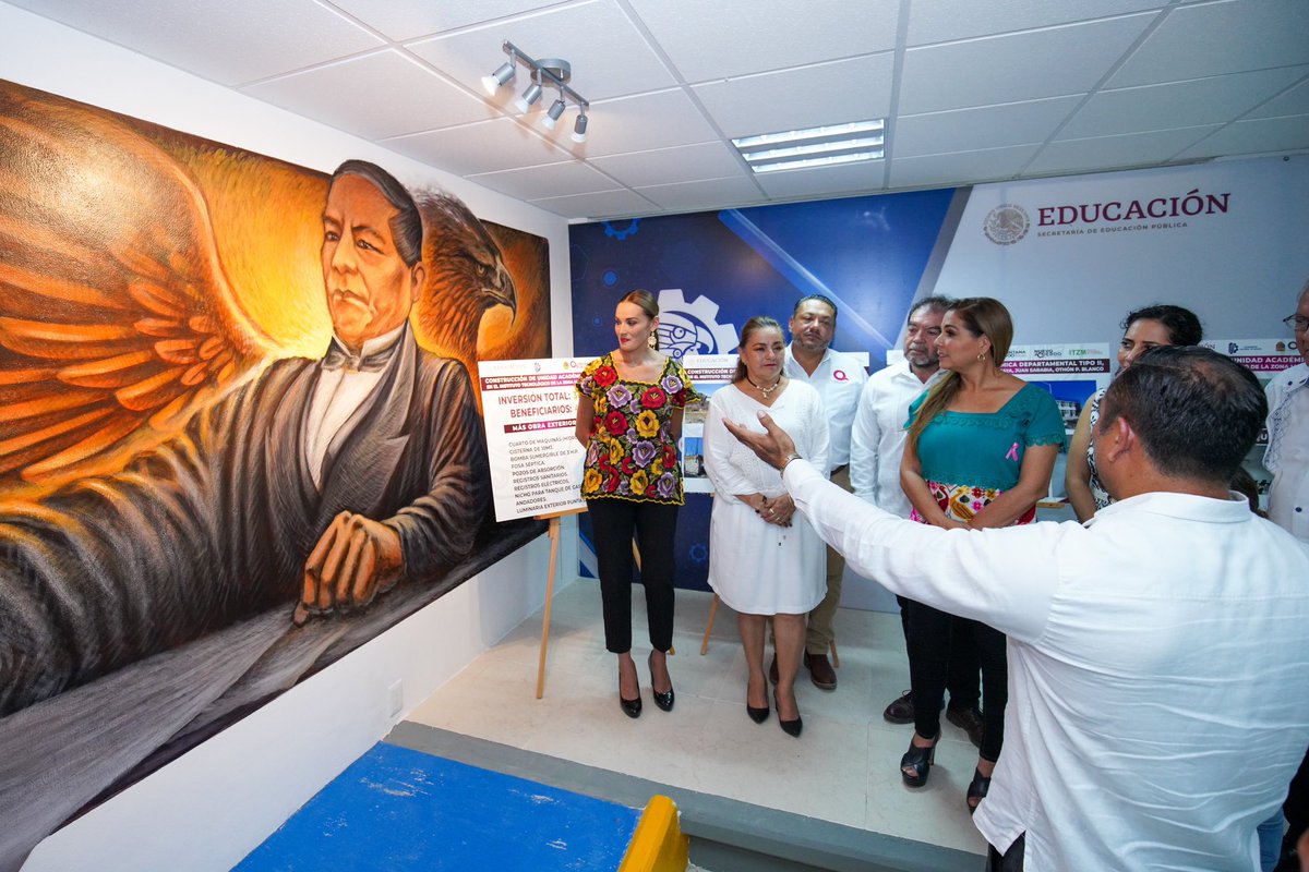 MaraLezama's tweet photo. ¡Impulsamos la educación en la zona rural de Othón P. Blanco! 🏫📚 En el marco del 47 aniversario del @TECNMZonaMaya, inauguramos la nueva unidad académica departamental de esta casa de estudios en su sede, zona maya, en la que se invirtieron más de 36 mdp de la mano con el @GobiernoMX, para construir un edificio de dos plantas que contempla oficinas administrativas, nuevos laboratorios, salas de cómputo equipadas, 4 aulas nuevas, sala de posgrado, baños y la subestación eléctrica. 

Tuvieron que pasar 25 años para que un gobierno humanista viniera a devolver el brillo al sur del estado.

#UnidosParaTransformar