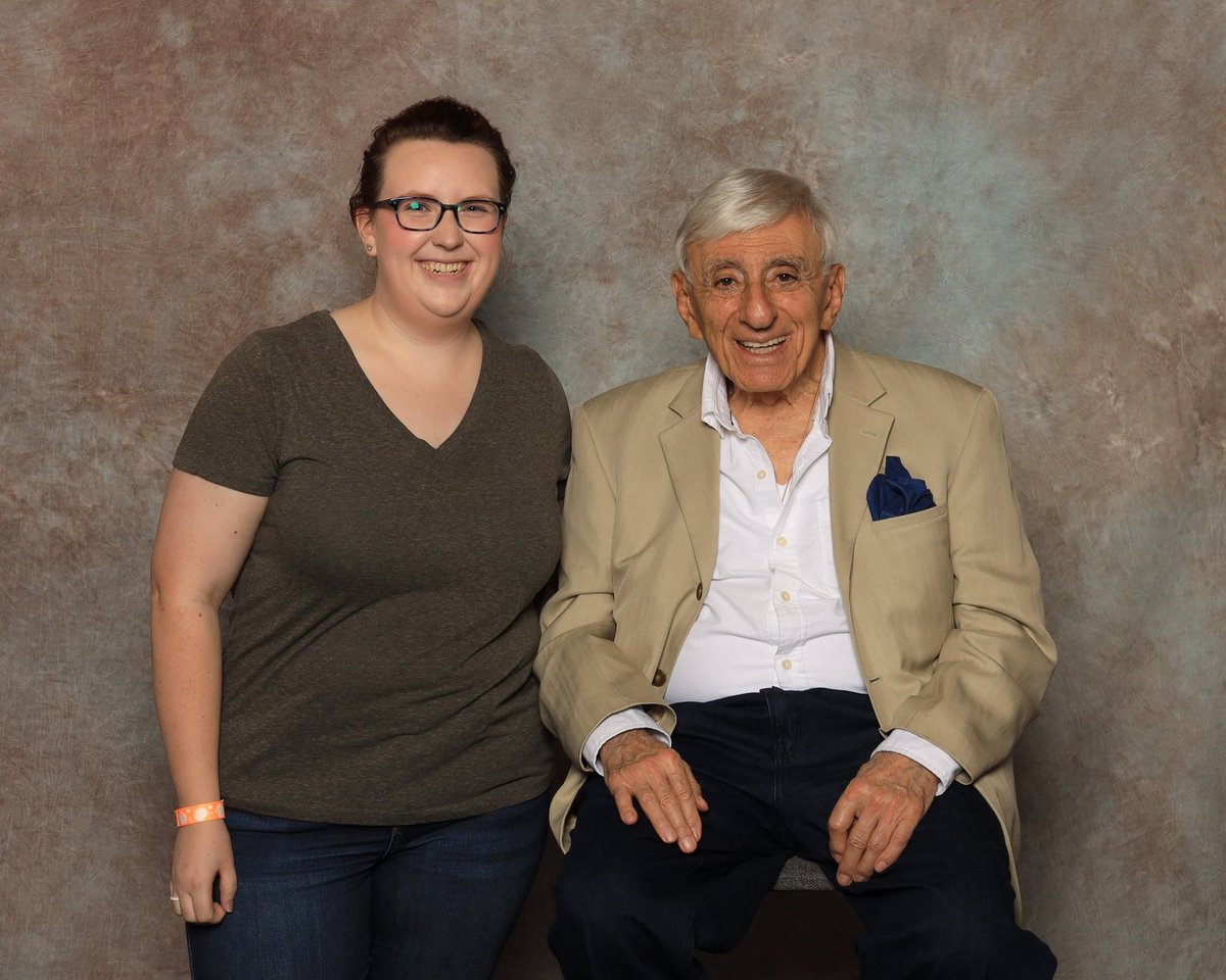 Did I buy a ticket to #dallasfanfestival solely for the #MASH panel and this photo op?
Yes, yes I did. And it was worth it. Jamie Farr is a complete sweetheart and absolutely hilarious.
10/10 would do it again.