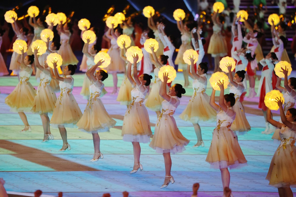 Team India 🇮🇳 at the opening ceremony of the 4th #AsianParaGames in #Hangzhou. The Games opened on Sunday with a spectacular ceremony.  📸 <a href="/19thAGofficial/">The 19th Asian Games Hangzhou Official</a>
  
#AsianParaGames #Praise4Para #Cheer4India 

<a href="/IndianOilcl/">Indian Oil Corp Ltd</a>  l <a href="/SBI_FOUNDATION/">SBI Foundation</a> l <a href="/Media_SAI/">SAI Media</a> l <a href="/IndiaSports/">Dept of Sports, Govt of India</a> l <a href="/centralbank_in/">Central Bank of India</a>