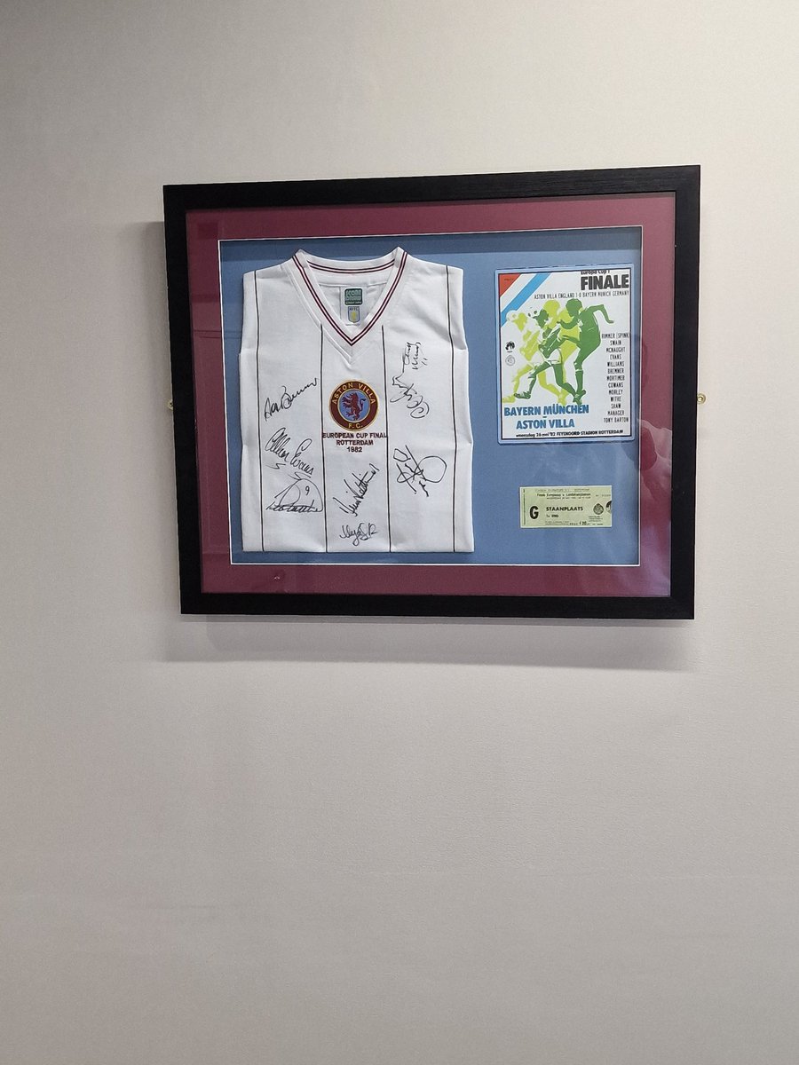 Chris Woods tweet media