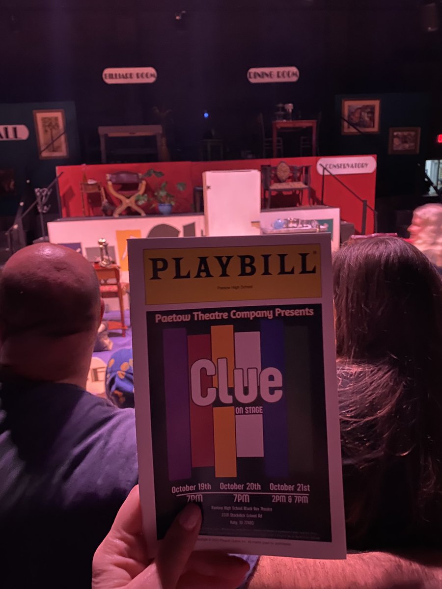 Ready to see @PaetowTheater perform Clue! I love the theater 🎭