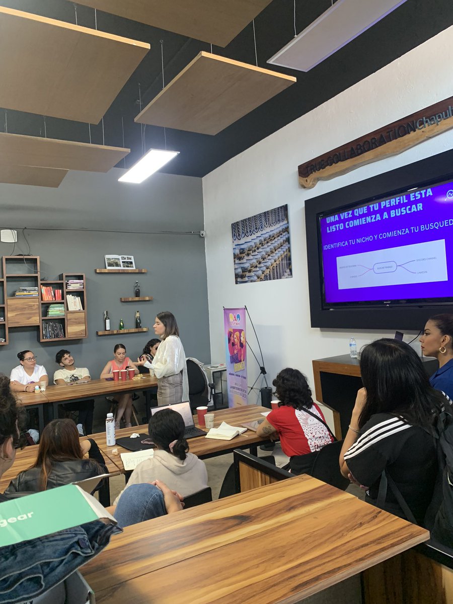 jpcarrerem's tweet photo. #Web3Brunch de @herdaolatam en CDMX 🇲🇽

Charla de @MelanieKrystell sobre empleabilidad en Web3 

#web3 #ethereummexico #ethmexico https://t.co/vfuMXdABGH