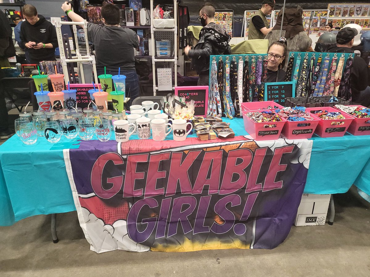 Geekablegirls's tweet photo. We are here at the Vancouver Toy and Comic Show.
Day 2 getting ready to go!!!!!
Come say hi, show that you've liked this post and get a free scrunchie!!! https://t.co/cG5c1g8ZYD