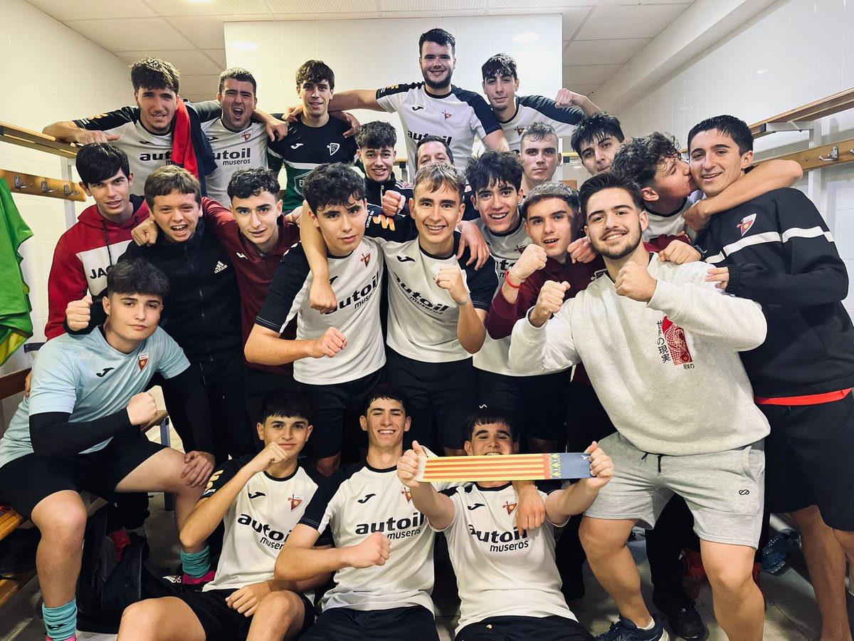 MuserosF's tweet photo. Al municipal esta vesprada el Juvenil ha guanyat 5-0 al Moncada, amb molta superioritat, i gran pega.#avant #amunt #museros https://t.co/7reHMssy0J