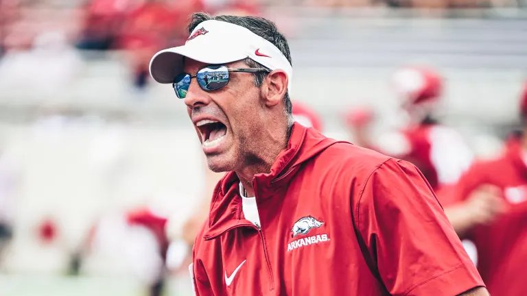 BREAKING: Arkansas has fired offensive coordinator Dan Enos. WRs coach Kenny Guiton will serve as interim OC in Enos' place.