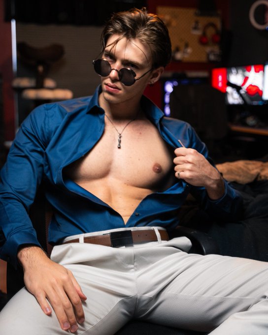 Get over here. https://t.co/K8y670zd8b