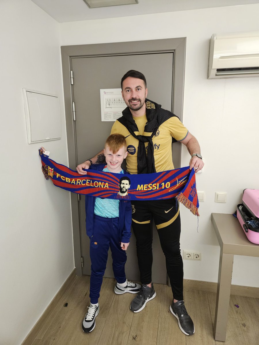 RobynSpain's tweet photo. Another one of his little Dreams come true 🫶 #barcelona #Bilbao @CatalinTibre93 🔵🔴 https://t.co/najntJbafI