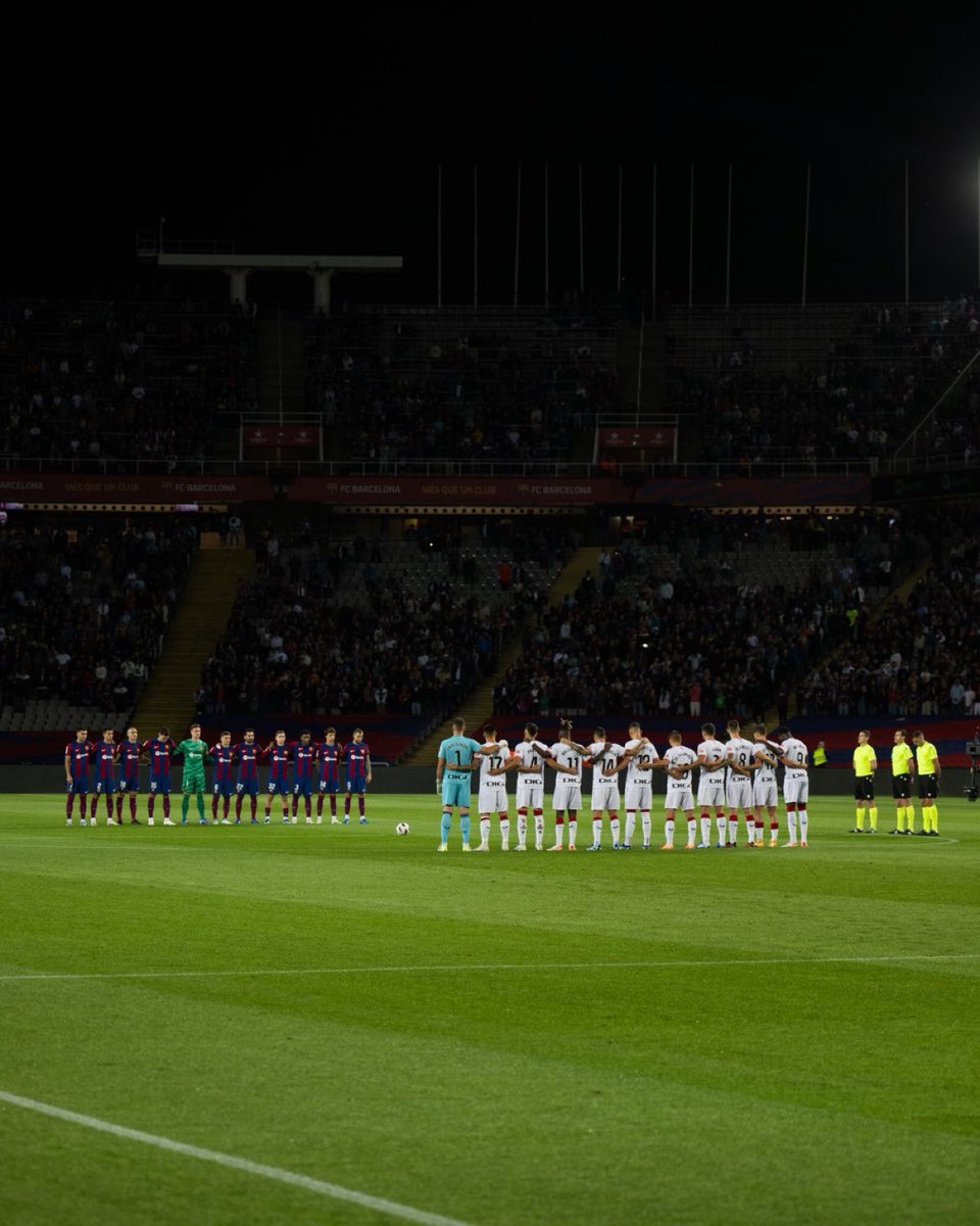 Before the game, a minute of silence in memory of football legend, Sir Bobby Charlton, Rest in peace.