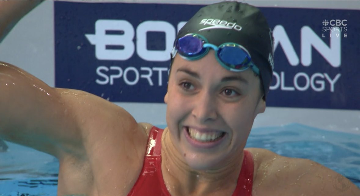 GOLD FOR CANADA 🇨🇦 MARY-SOPHIE HARVEY DOES IT She wins the 200m free for Pan Am gold. Harvey told me she nearly quit swimming four years ago. Depressed and lost. Stuck with it. Now has two gold medals to start these Games after relay gold yesterday. Outstanding.
