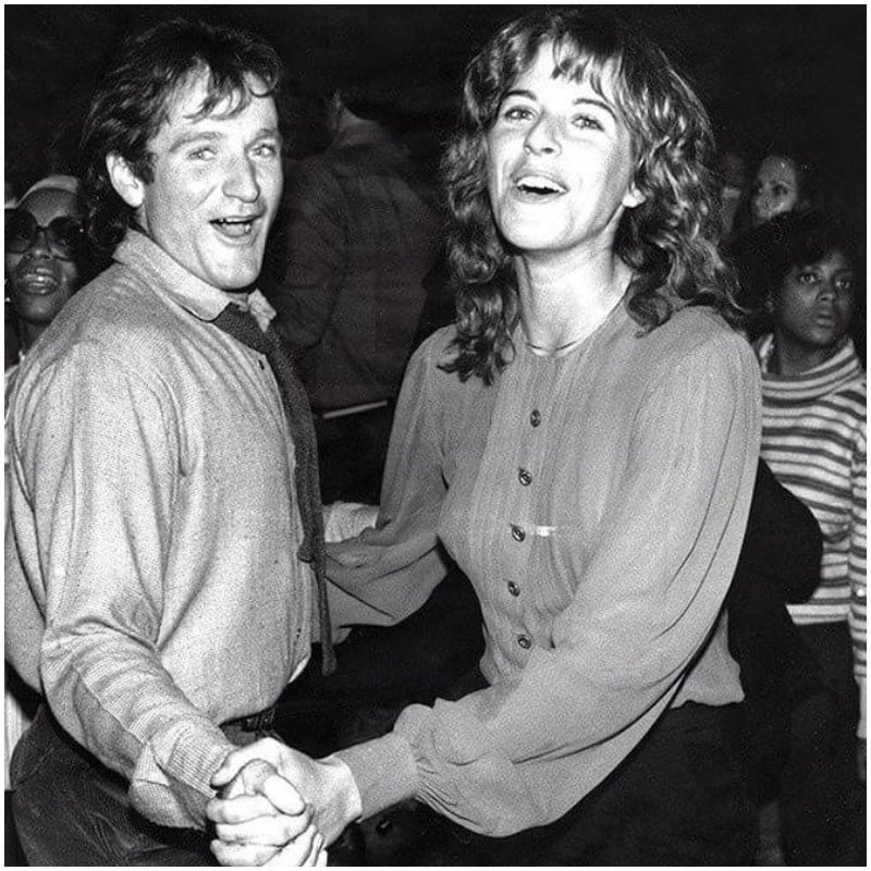 Geeky_Base's tweet photo. Studio 54 was the club where everything could - and very often did - happen. These pics of the New York hotspot's most famous patrons are proof.