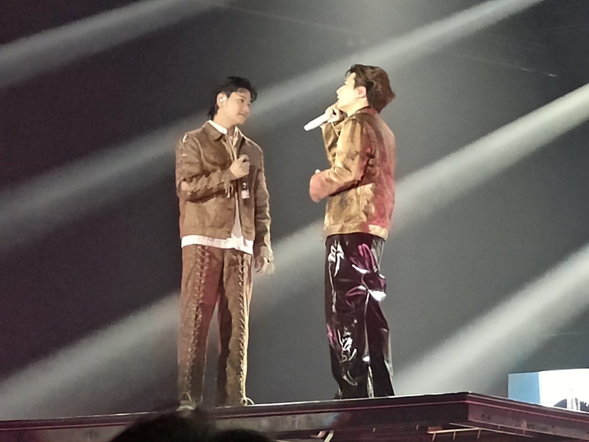 SanwuK's tweet photo. #คริสสิงโต 
#ทีมพีรญา
#TheKristElementsConcertD2

第二天也是很好的一天☺️🤟🏻
susu na~Krist✨ https://t.co/gim125g7B0
