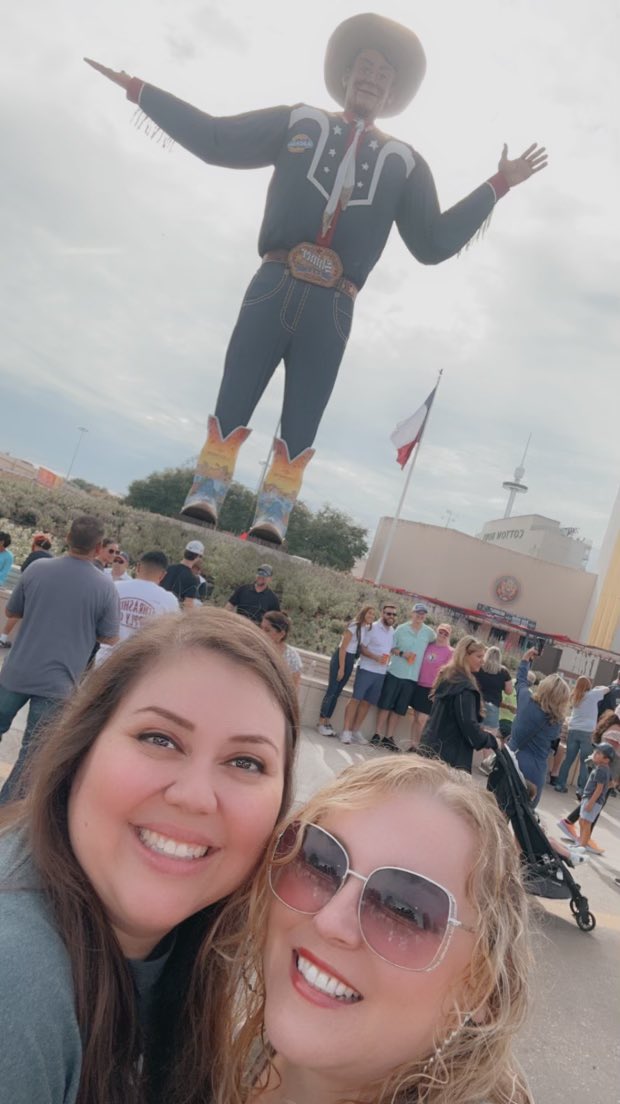 Liliana Middlebrooks, M.Ed (@mrs_mbrooks) on Twitter photo Yāall! <a href="/ms_tgat/">Ms. Tanya Gatlin</a> is officially a <a href="/FletchersDogs/">Fletchers Corny Dogs</a>-eating, Big Tex selfie-taking Texan! <a href="/StateFairOfTX/">State Fair of Texas</a> <a href="/Austin_Broncos/">Austin Middle School</a> Yāall! <a href="/ms_tgat/">Ms. Tanya Gatlin</a> is officially a <a href="/FletchersDogs/">Fletchers Corny Dogs</a>-eating, Big Tex selfie-taking Texan! <a href="/StateFairOfTX/">State Fair of Texas</a> <a href="/Austin_Broncos/">Austin Middle School</a>