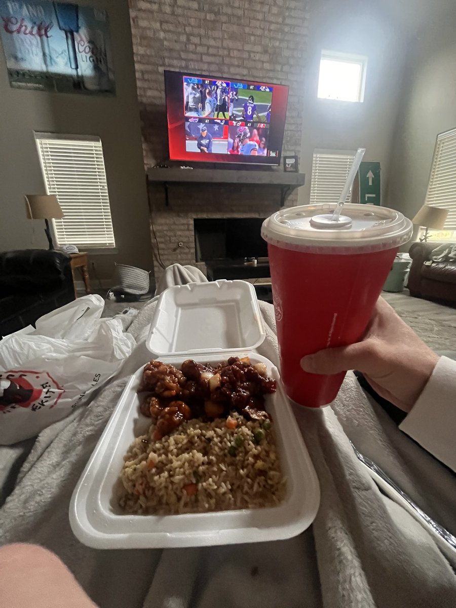Eisenhowershyt's tweet photo. #SundayCoke Ni hao https://t.co/iRvfqClSC9