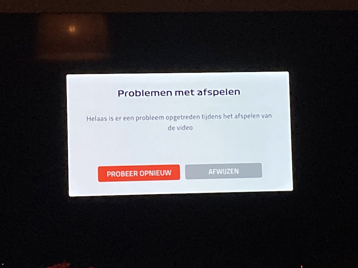 pixelbart's tweet image. Why do I pay for this?? I’ve missed the start and after a minute or so this message pops up. Only a hard reset of the app helps. Sometimes. (AppleTV and iOS, fiber and 4G tested) @F1Help #f1tv