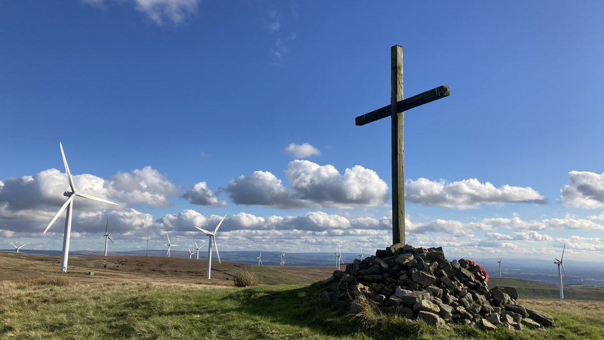funnypenny's tweet photo. The most beautiful sky today. Perfect weather for a Sunday hike ๐ฅพ up in the clouds โ
๏ธ ๐ #whittlehill #whittlepikememorialcross #hailstormhill #higherhill #scoutmoorwindfarm #rossendaleway https://t.co/d8LoIc4sOR