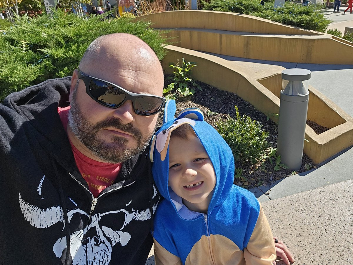 TUrbanski81's tweet photo. #Urbys ! Look what I found @brookfield_zoo ! Orangutans &amp; information on palm oil! I couldn't take an Orangutan home with me, but I do have a Hedgehog #ChannahonPride #ZooDay https://t.co/85hh3mgBTf