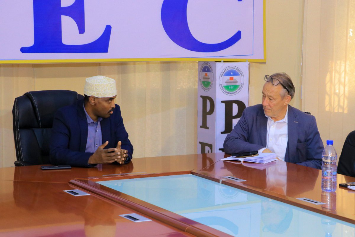 PECPuntland's tweet photo. The Chairman of the @PECPuntland Mr. Hon. Fu’ad adeer with the other Committee members received 𝑱𝒐𝒉𝒂𝒏 𝑺𝒗𝒆𝒏𝒔𝒔𝒐𝒏 from S𝒘𝒆𝒅𝒆𝒏 embassy and discussed PEC's Plan and how Sweden would continue to support the Puntland Democratic Process.
#Puntlandelection #Democrcy https://t.co/xnx6USOJKT