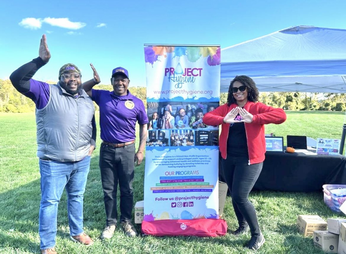 dmvdoesgood's tweet image. Today, DMV Does Good, Inc. donated a trunk full of toiletries to Project Hygiene, Inc. to support our most vulnerable citizens in need. 

#partnership #philanthropy #deltasigmatheta #omegapsiphi #communityservice #dmvdoesgood #projecthygiene #givingback #colemanlove #1911 #1913