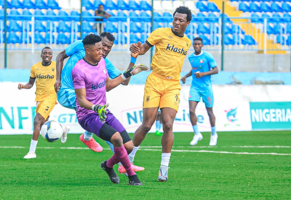 NpflTori's tweet photo. ➡️Goals
➡️ tackles
➡️saves
➡️penalty claims
➡️Controversy 
➡️anger
➡️tactics

That was a proper derby!!!

#NPFL24 
#REMSPO https://t.co/2blYLgChiI