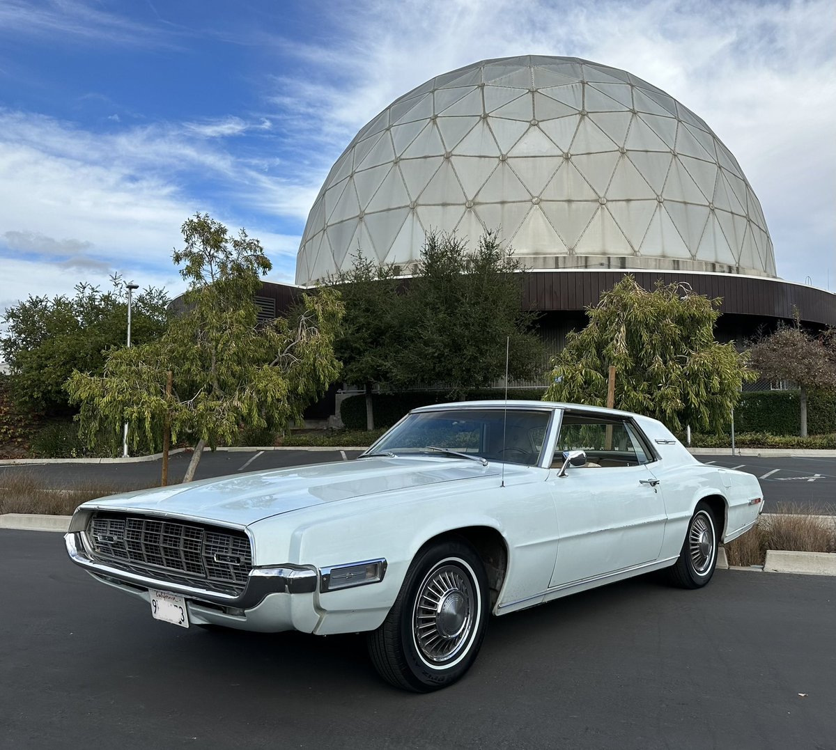Did a fun photo shoot yesterday with the car. Building in background is a PG&E test lab built in early 70’s (almost same age as the car) #StarTrek #DeForestKelley