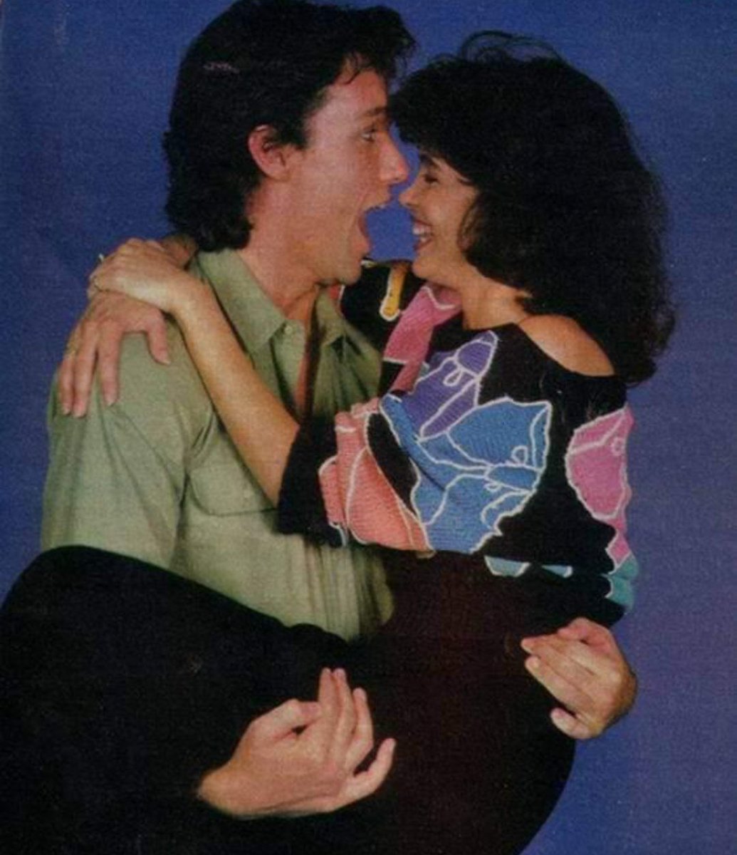 Silversmeasures's tweet image. Sometimes, having fun with your best friend is all the therapy you need. @MaryPageKeller and @tigianpage are definitely friends for life. Looks like they are having a  whole lot of fun 🤣 #LoveIt #FunDuo 🤩
#SmilingIsContagious 🤣 #SettingAPerfecrExample #GoodNightTwitterWorld