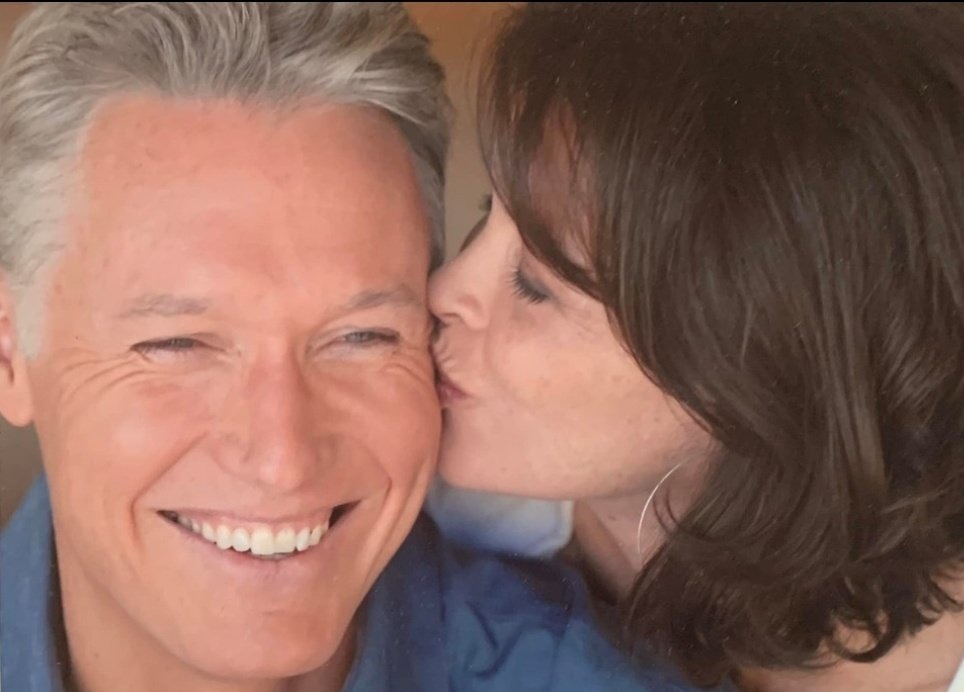 Silversmeasures's tweet image. Sometimes, having fun with your best friend is all the therapy you need. @MaryPageKeller and @tigianpage are definitely friends for life. Looks like they are having a  whole lot of fun 🤣 #LoveIt #FunDuo 🤩
#SmilingIsContagious 🤣 #SettingAPerfecrExample #GoodNightTwitterWorld