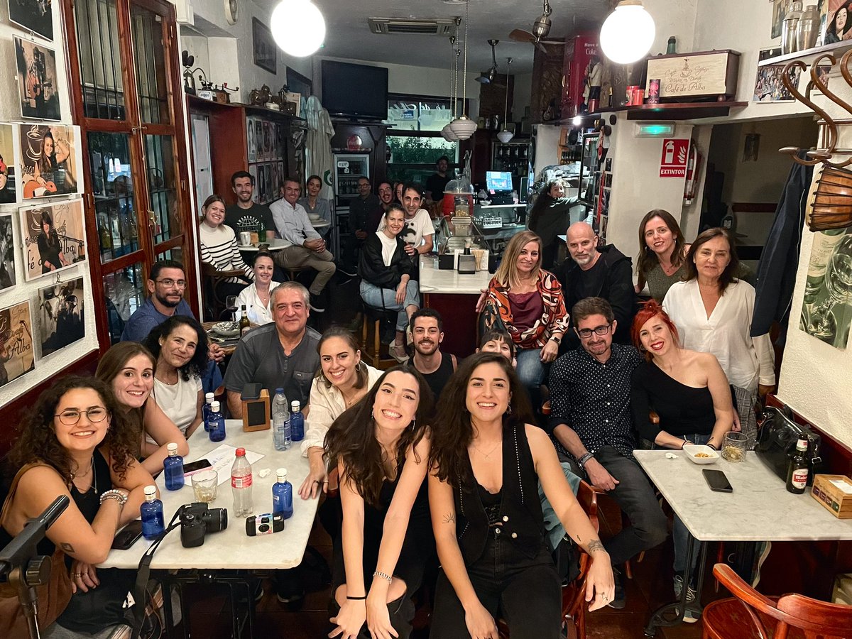 aliciacmusica's tweet photo. De vuelta a casa intentando procesar estos dos conciertos inolvidables #Murcia y #elche 

Gracias a todxs por hacer esto posible y por dar vida a “Orgánico”. Muy emocionada viendo las dos salas casi llenas y escuchándoos cantar conmigo. ¡¡Seguimos!! ❤️‍🩹 https://t.co/G93nePpCiO