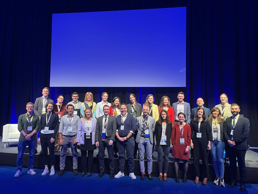 Great pleasure to meet with the other young national representatives at #ESMO23 on behalf of <a href="/FYOncologist/">FYO</a> 👏🏼 Great perspectives for future collaboration and joint forces for #youngoncologists 🩵 #ESMOYOC