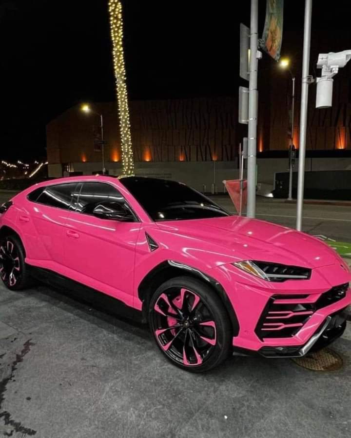 Ok, this one isnt as bad as the pink Escalade I posted yesterday🤦‍♀️🤣🤣 yay or nay on this one?⤵️