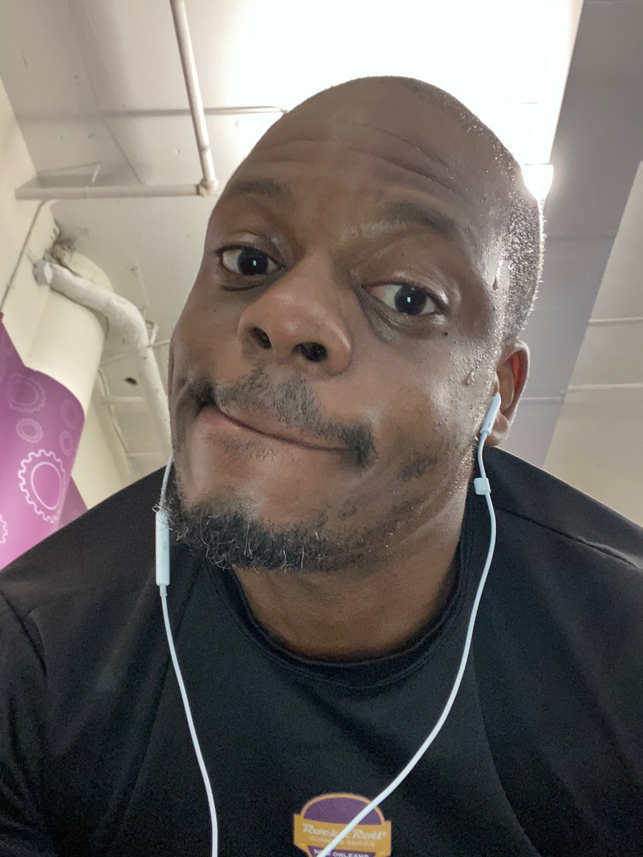 smokinscientist's tweet photo. @bryankgreenberg @RunnerWest @DrAshleyMorgan1 @nicmal @kyndalrisinger @NathalieR71 @cdntrichick @veganroundtable @Louise__Rose @findinggg @MarcoMarca7 @vicindeed @Smitchus @9c3ae8651fe7492 @julieinprague @JohnDean46 @thecheshirecard @learnwithmaria Quick check-in. For the #octoberplankchallenge, I have been doing 3 sets of regular planks (time + 5 seconds) and beginner's plank (time + 30 seconds). #fitnessmotivation #kosphd #planks https://t.co/VgASkypIvE