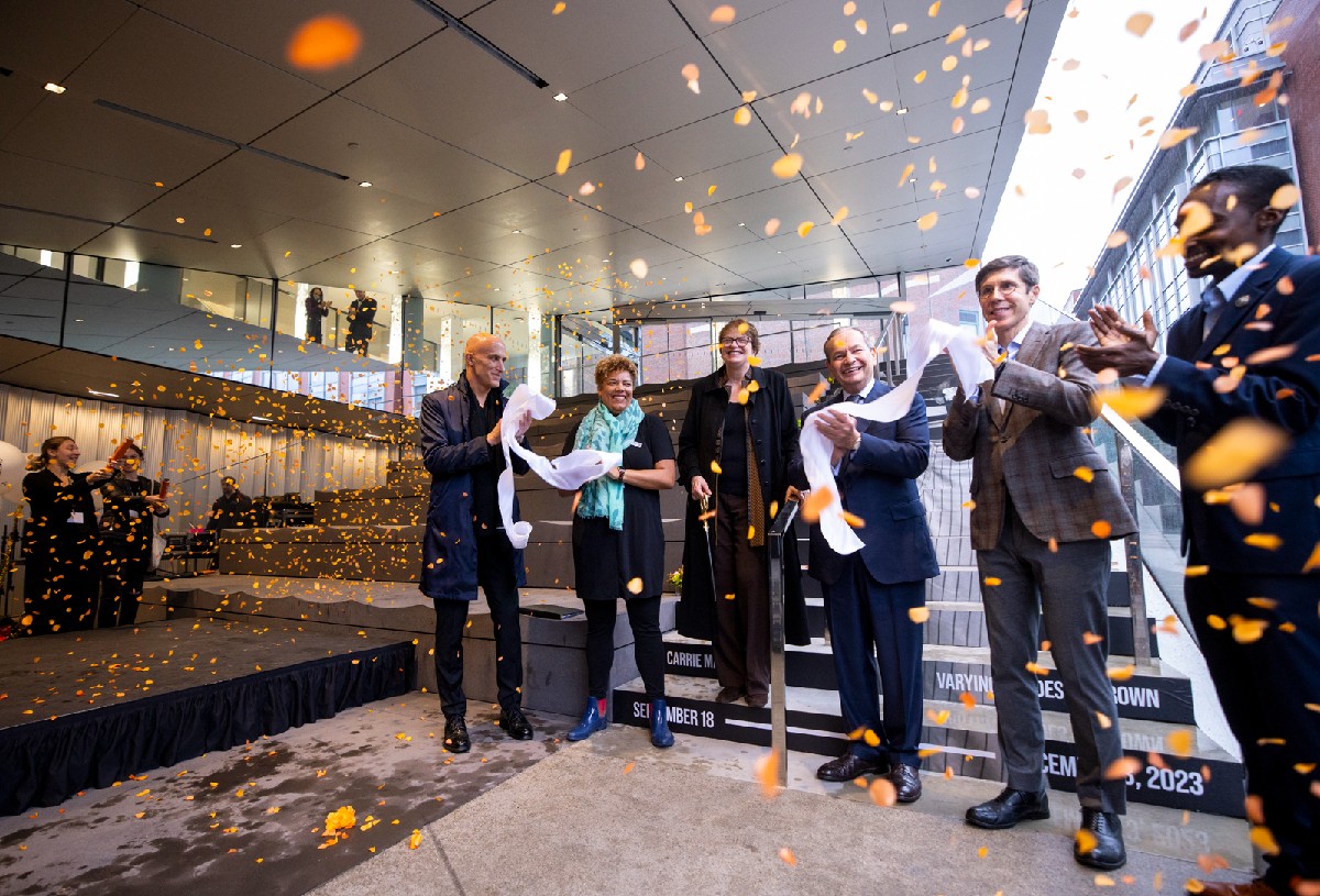 Mayor Brett P. Smiley was among the Providence community members who joined Brown leaders to officially open The Lindemann Performing Arts Center yesterday, noting how the building supports his goal to make Providence a world-class destination city. <a href="/BrownandProv/">Brown & Providence</a>