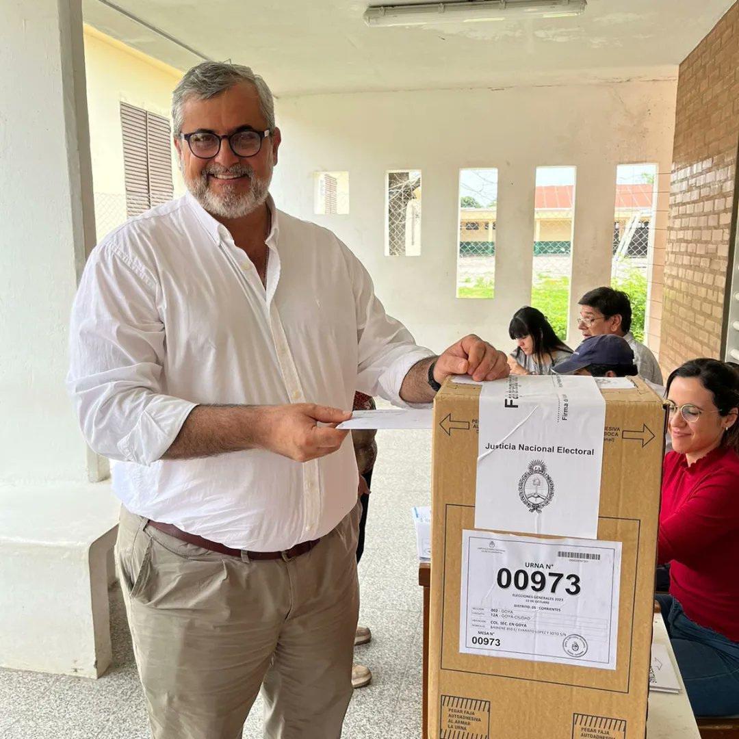 La única manera de transformar nuestro país es colaborando y dedicándonos al cambio que podemos lograr trabajando juntos 🗳🤝🏻
