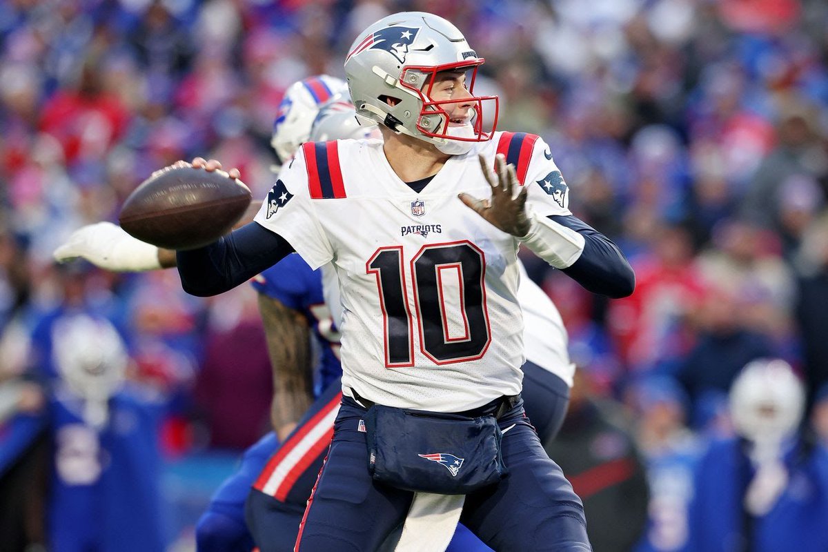 nacionpatriots's tweet photo. Tantas veces te pedí una desgraciado, tantas veces. He vomitado bilis por ti, se me ha caído el pelo por ti, tengo nervios por ti, voy al psiquiatra por ti.

Y HOY, HOY POR FIN APARECES M*LDITA SEA, POR FIN. https://t.co/ihtIiIDf3T