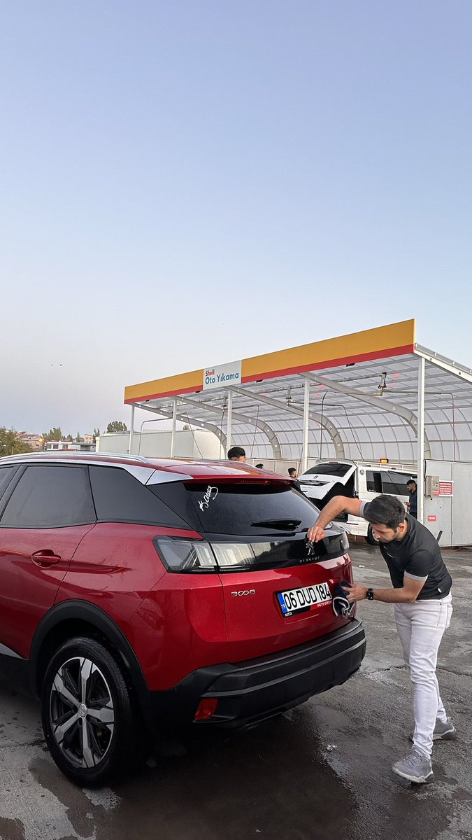 meteercan36's tweet photo. Verimli pazar maksimum aktivitemiz araba yıkamak 😅 https://t.co/Dmpa42TJ24