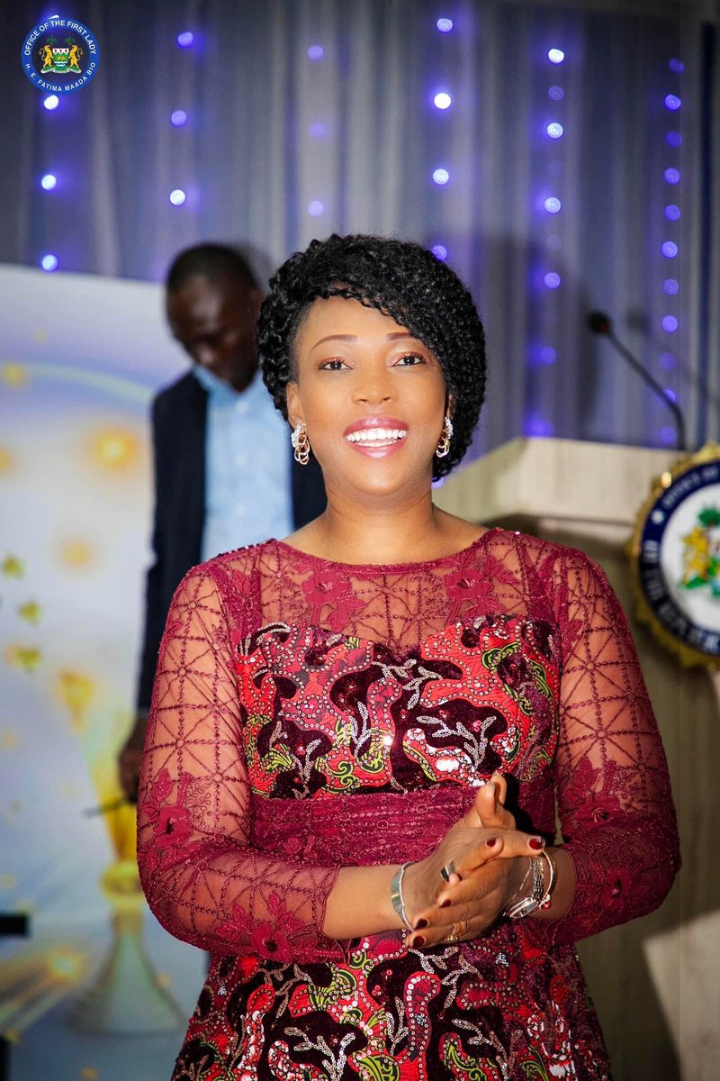 Ladyfatimabio's tweet photo. Last night I attended the dinner/awards ceremony of the People’s Foundation for Humanity at the Brookfields hotel. My address was focused on promoting the “Big Five Game Changers" priorities of President Julius Maada Bio whilst calling on citizens to actively support the BIG-5. https://t.co/Zz1WewM3cp