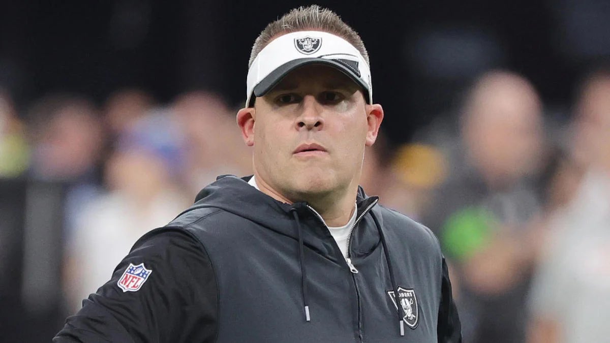 Th3DarthRaider's tweet photo. I think we can all agree on this… #RaiderNation

Josh McDaniels deserves to be fired ASAP. 

RT if you agree. https://t.co/VfRWOws9z4