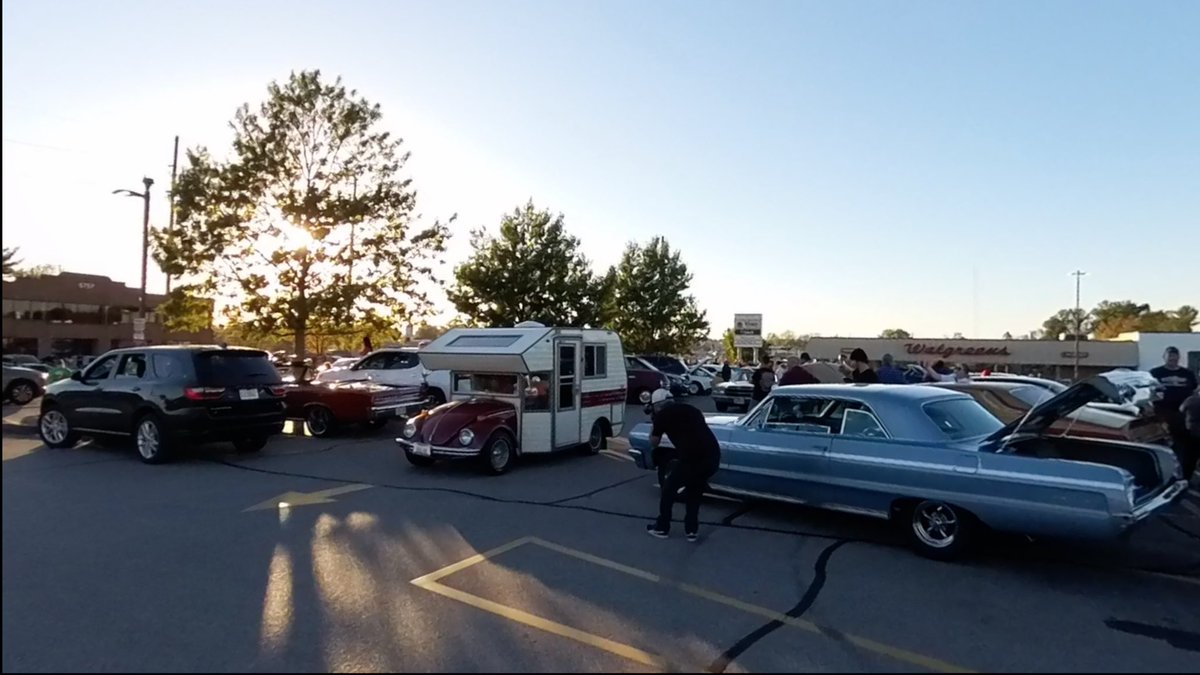 SomeplaceAnothr's tweet photo. Now that’s something you don’t see everyday. Lindbergh Car Cruise 😎 #vw #campervanconversion #cars #carshow #classiccars https://t.co/9lZRryHBnf
