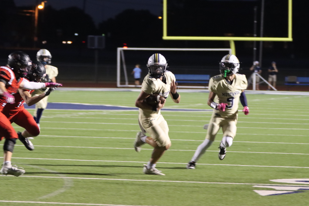 MCA Mustang Football (@mcamustangfb) on Twitter photo MCA MILESTONE - Did you know that Cash Etheredge went over 1,000 yards rushing for the season on Friday night. He now has 114 carries for 1010 yards (8.86 yards per carry & 126 yard per game) and 15 rushing touchdowns! Congratulate Cash here! <a href="/CashEtheredge/">Cash Etheredge</a> <a href="/TEtheredge5/">Tanner Etheredge</a> MCA MILESTONE - Did you know that Cash Etheredge went over 1,000 yards rushing for the season on Friday night. He now has 114 carries for 1010 yards (8.86 yards per carry & 126 yard per game) and 15 rushing touchdowns! Congratulate Cash here! <a href="/CashEtheredge/">Cash Etheredge</a> <a href="/TEtheredge5/">Tanner Etheredge</a>