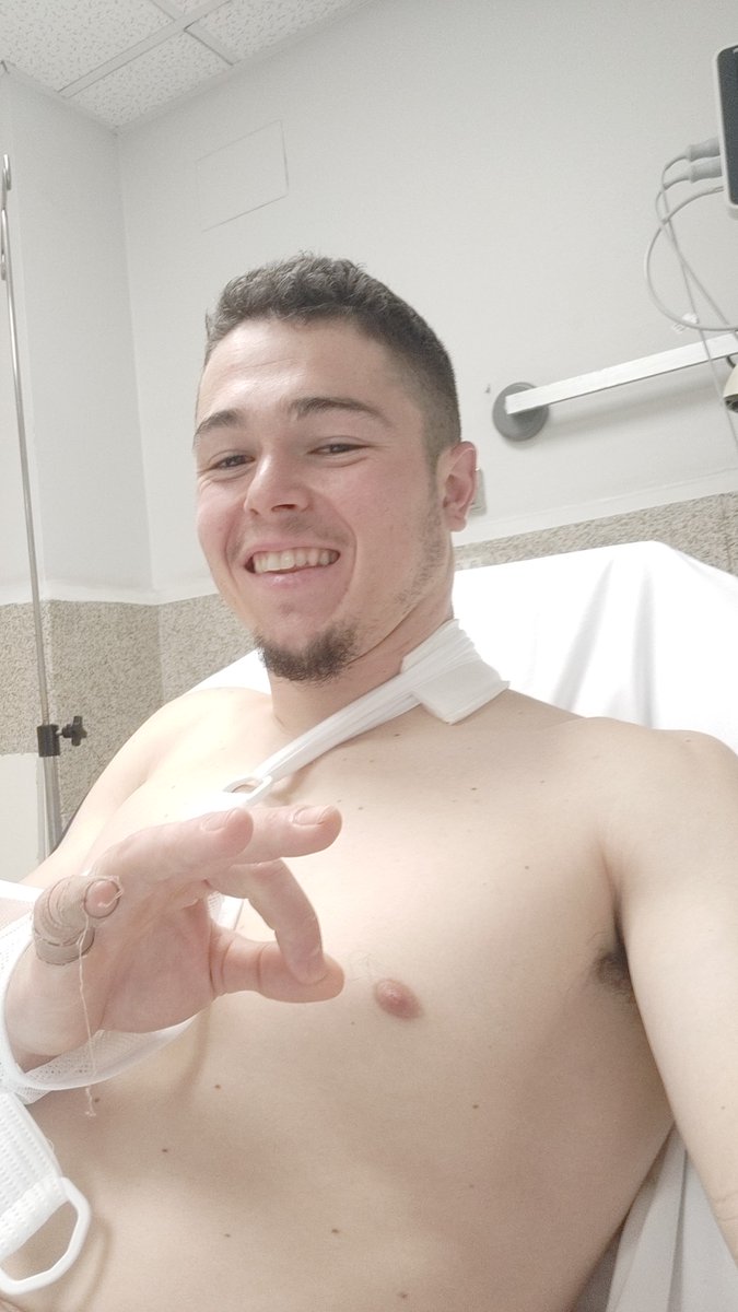 igor_mar98's tweet photo. En un mesecito con suerte volvemos a dar guerra 💪💙🖤💙 @VillalobonCd https://t.co/nE5EhO4Z62
