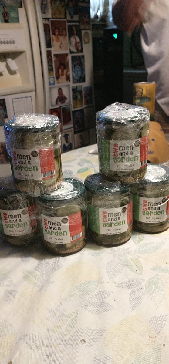 TracyHargrove4's tweet image. These pickles are so good!!!