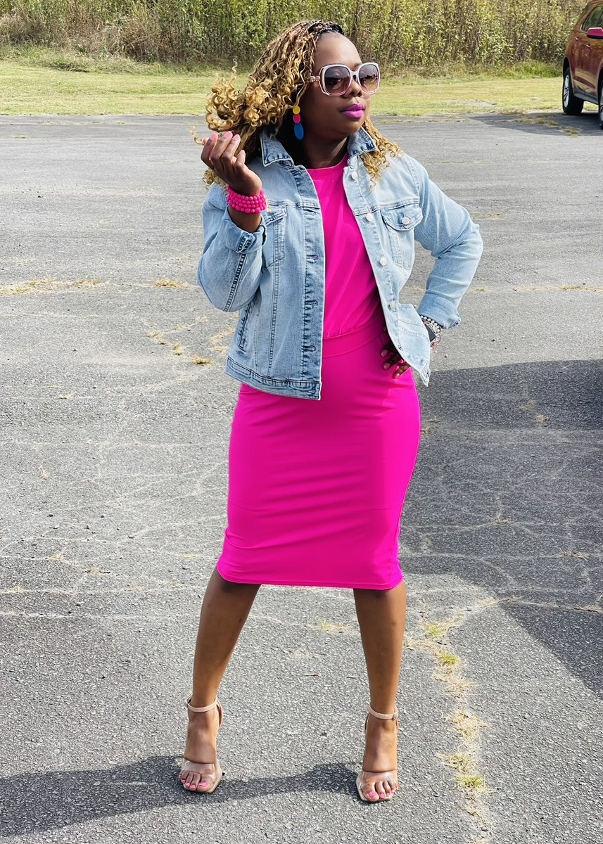 TheLadyKimLee's tweet photo. So today was #GOPINKSUNDAY at #NZGWC for Breast Cancer Awareness Month & y’all know I love to rock any pretty shade of pink💞🩷🔥
👗/Earrings @SHEIN_Official
🧥 @SamsClub
👡 @SteveMadden https://t.co/UW1WrzCL7j